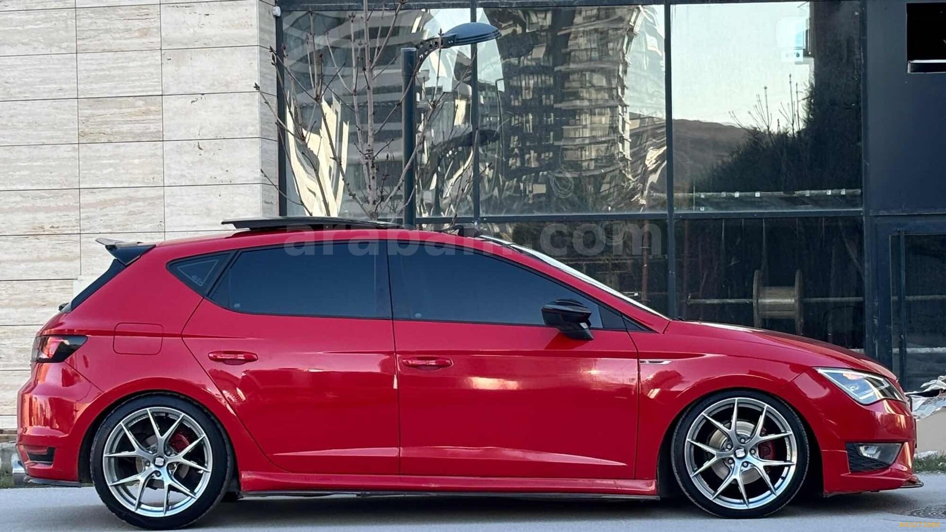 Galeriden Seat Leon 1.6 TDI CR Style 2015 Model Ankara 245.000 km Kırmızı 4