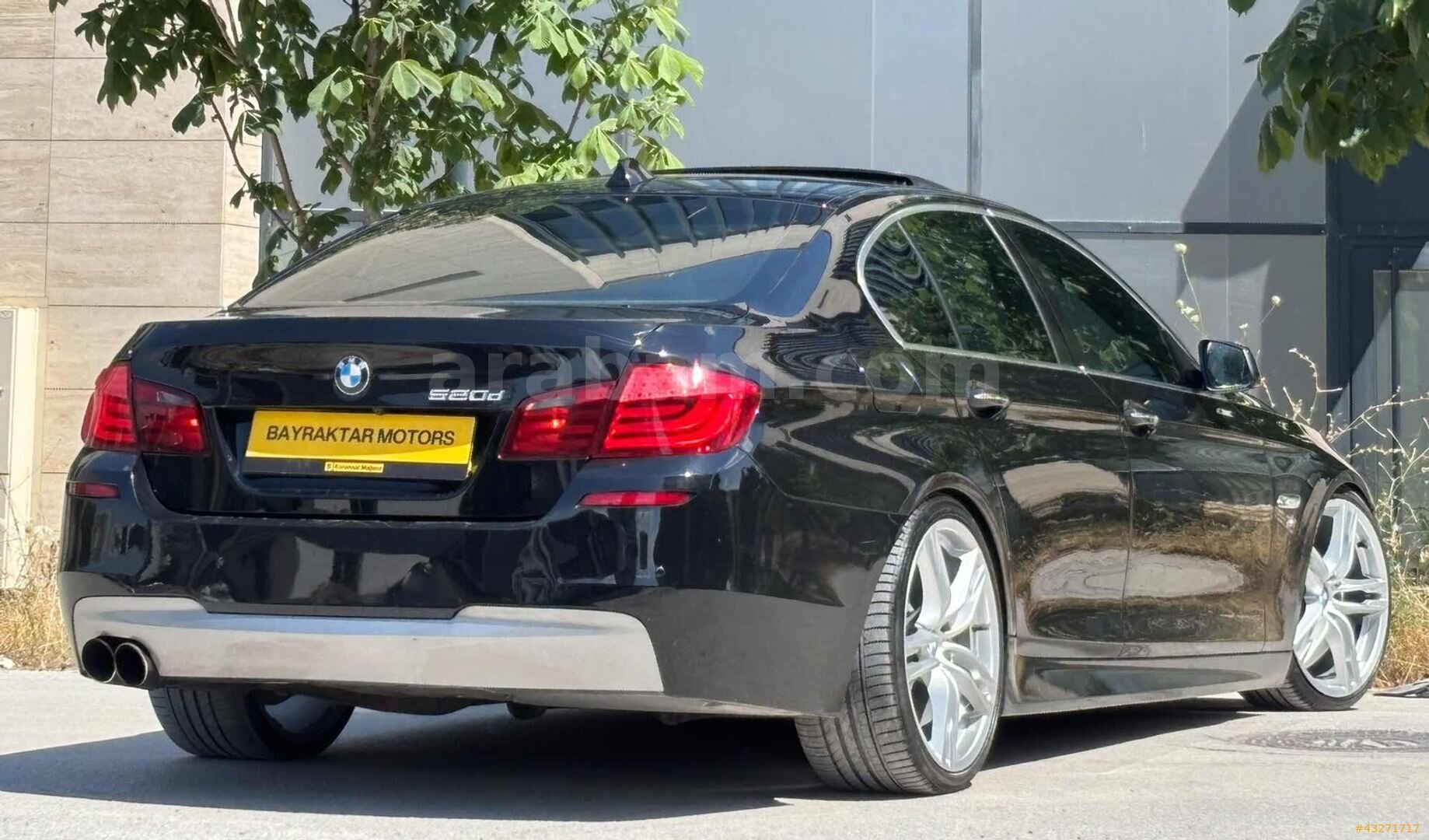 Galeriden BMW 5 Serisi 520d M Sport 2011 Model Ankara 306.000 km Siyah 7