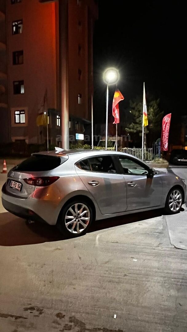 Sahibinden Mazda 3 1.5 SkyActive-G Power 2015 Model 7