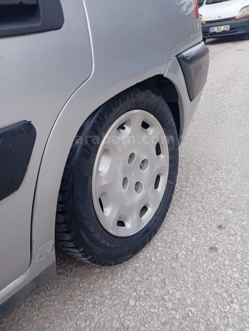 Sahibinden Citroen Xantia 2.0 SX 1994 Model Isparta 319.000 km Gri (Gümüş) 5