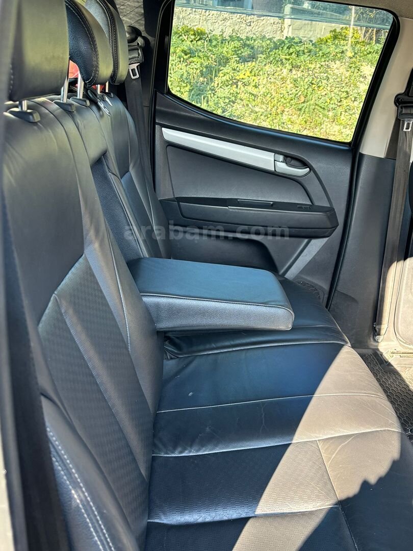 Sahibinden Isuzu D-Max 2.5 4x4 V-Cross 2014 Model Otomatik 6