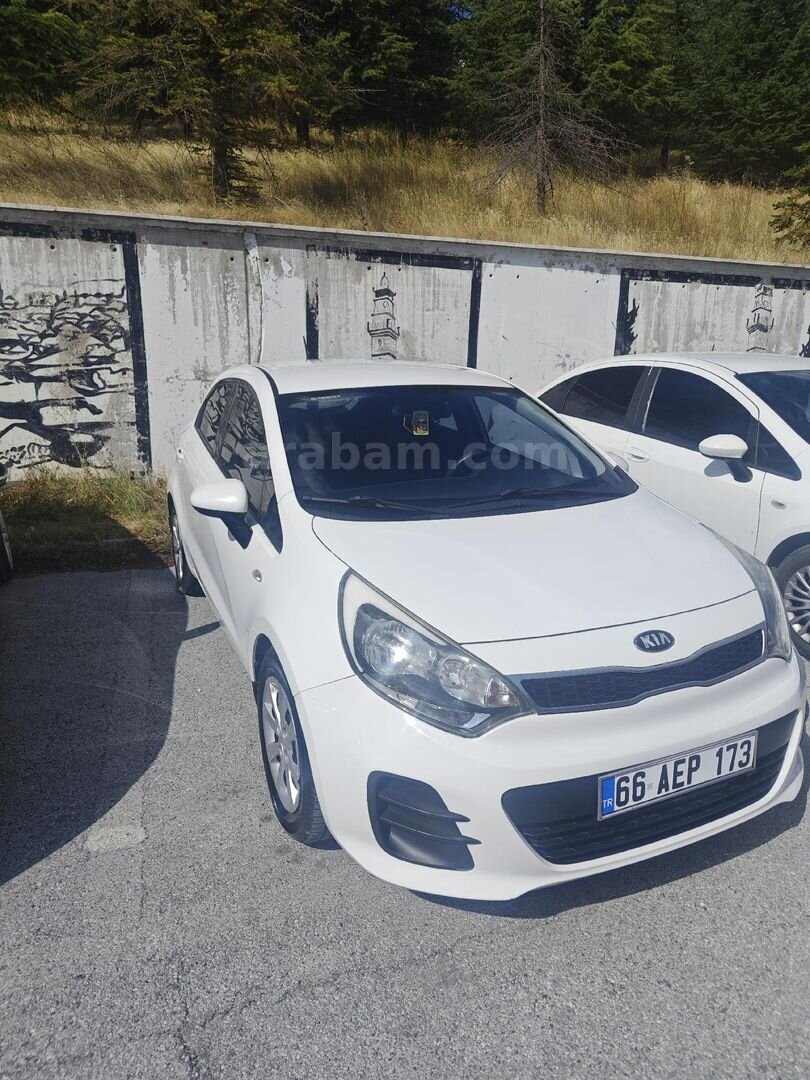 Sahibinden Kia Rio 1.4 CRDi Comfort 2015 Model Yozgat 194.500 km Beyaz 3