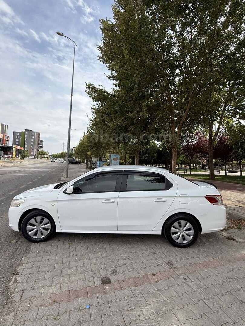 Galeriden Peugeot 301 1.6 HDi Active 2014 Model Gaziantep 242.000 km Beyaz 5