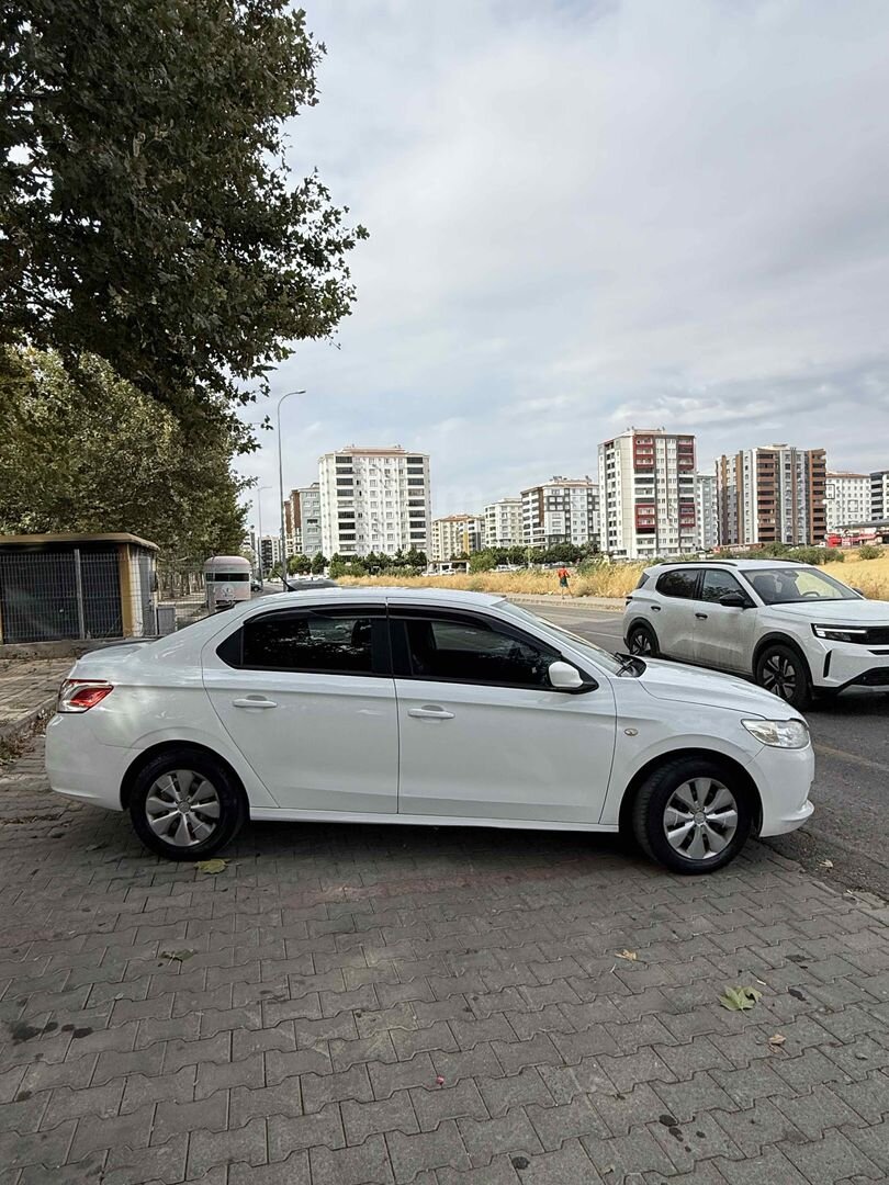 Galeriden Peugeot 301 1.6 HDi Active 2014 Model Gaziantep 242.000 km Beyaz 4