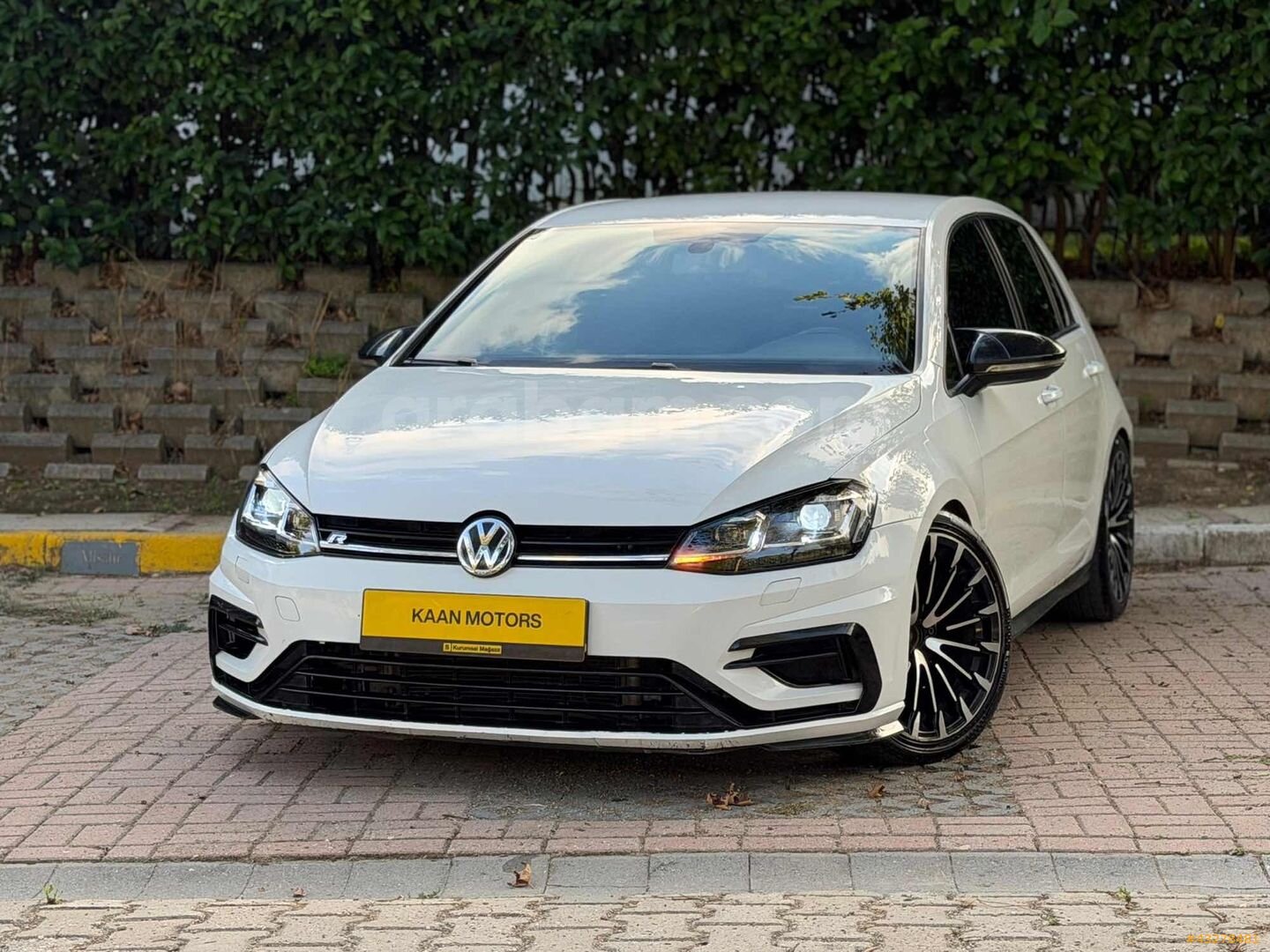 Galeriden Volkswagen Golf 1.2 TSi Comfortline 2015 Model İstanbul 169.000 km Beyaz 1