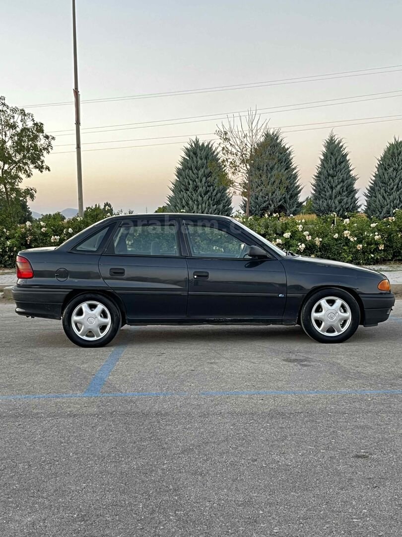 Galeriden Opel Astra 1.6 GLS 1998 Model Karaman 390.000 km Füme 5