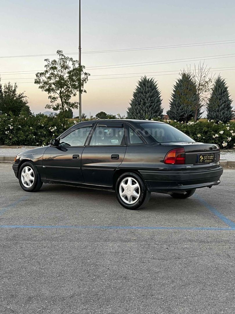 Galeriden Opel Astra 1.6 GLS 1998 Model Karaman 390.000 km Füme 4