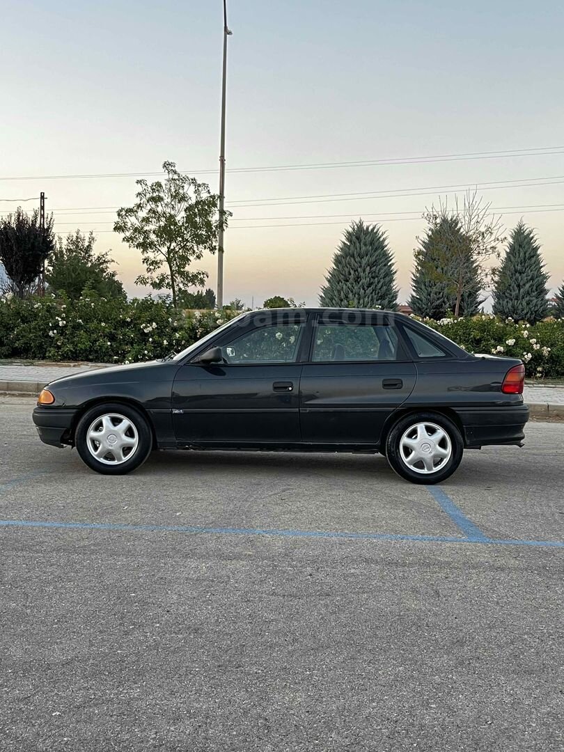 Galeriden Opel Astra 1.6 GLS 1998 Model Karaman 390.000 km Füme 6