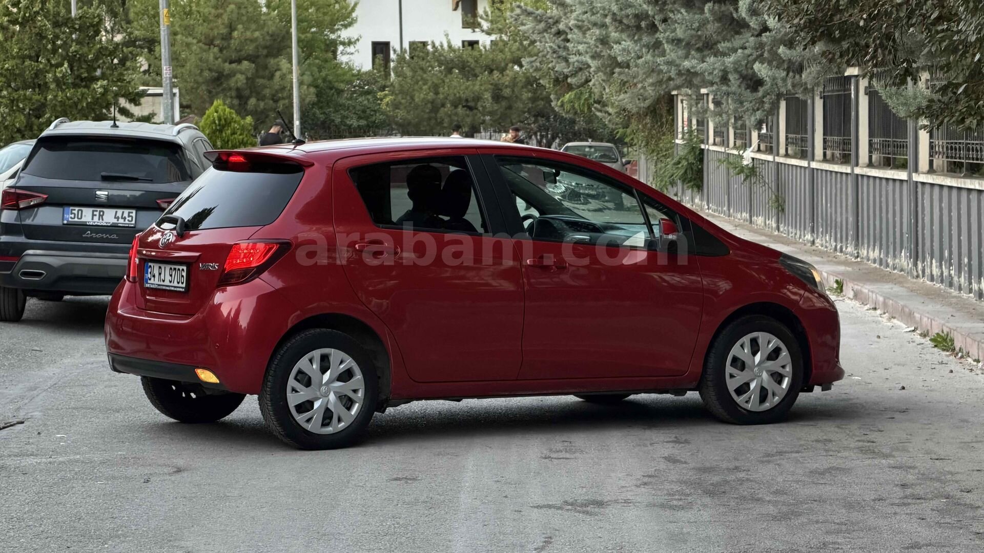 Galeriden Toyota Yaris 1.33 Style 2016 Model Ankara 113.000 km Kırmızı 4