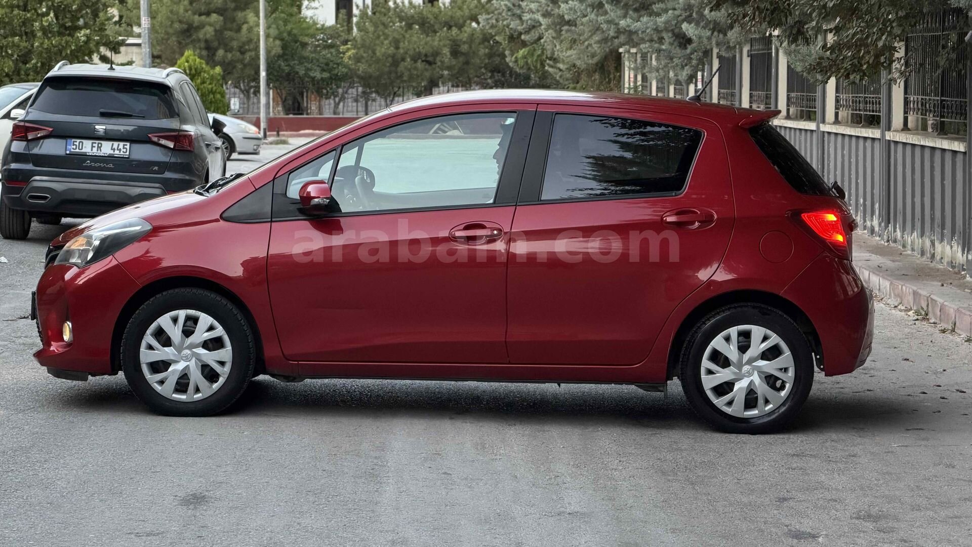 Galeriden Toyota Yaris 1.33 Style 2016 Model Ankara 113.000 km Kırmızı 7