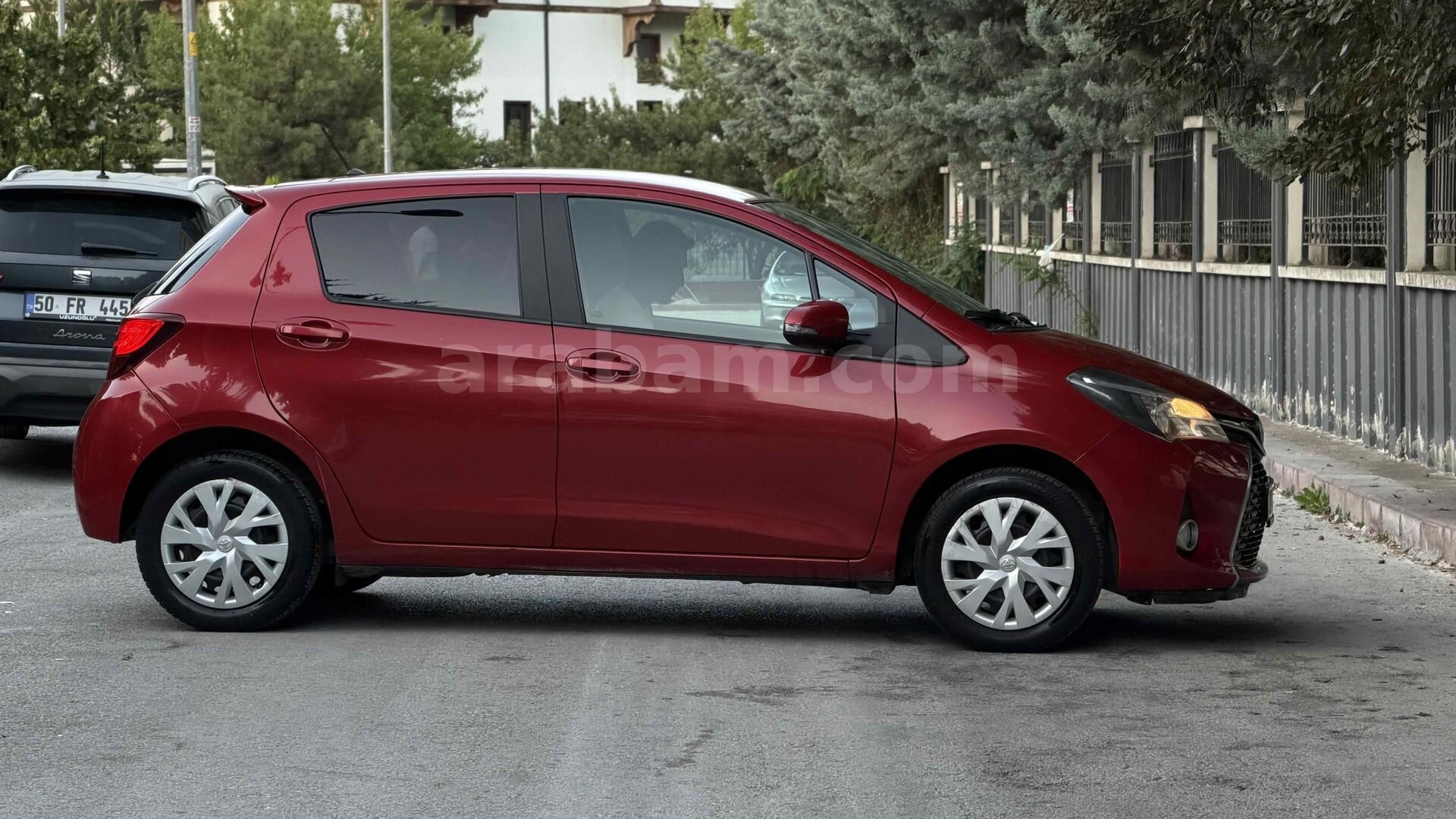 Galeriden Toyota Yaris 1.33 Style 2016 Model Ankara 113.000 km Kırmızı 3
