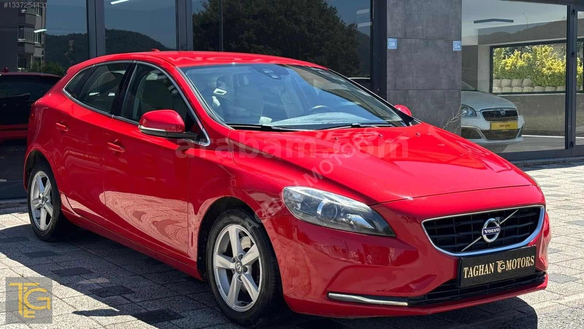 DEĞİŞENSİZ/VOLVO V40/2014/176.000KM/KREDİ KARTINA 12 TAKSİT 5