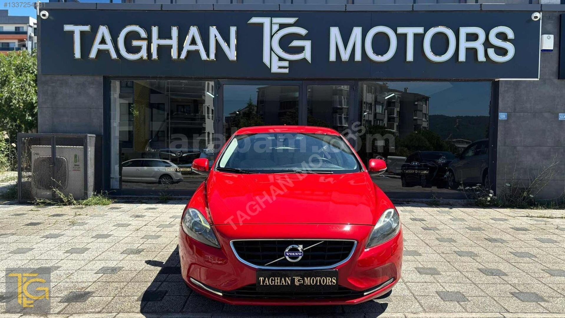 DEĞİŞENSİZ/VOLVO V40/2014/176.000KM/KREDİ KARTINA 12 TAKSİT 2