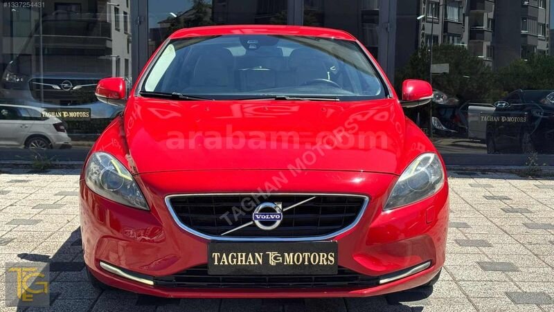 DEĞİŞENSİZ/VOLVO V40/2014/176.000KM/KREDİ KARTINA 12 TAKSİT
