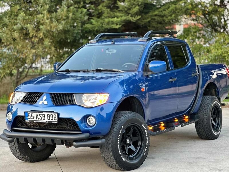 HİLALOTO'dan ÖZEL BİR ARAÇ L200 4x4 260 KMde