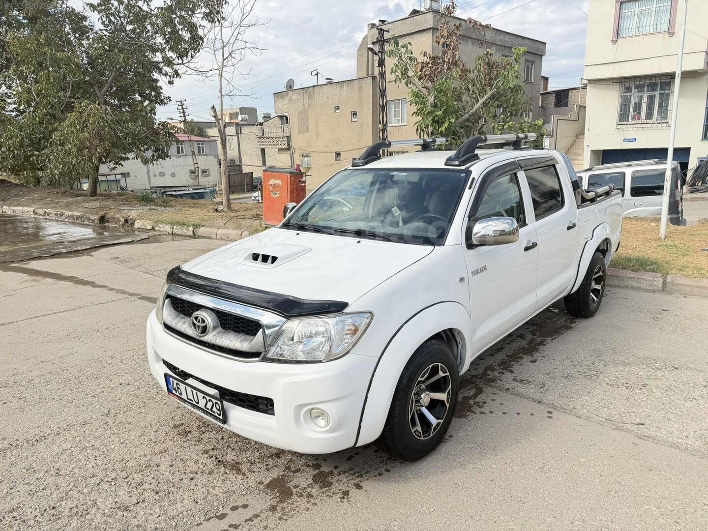2010 MODEL ORJİNAL TOYOTA HILUX 1