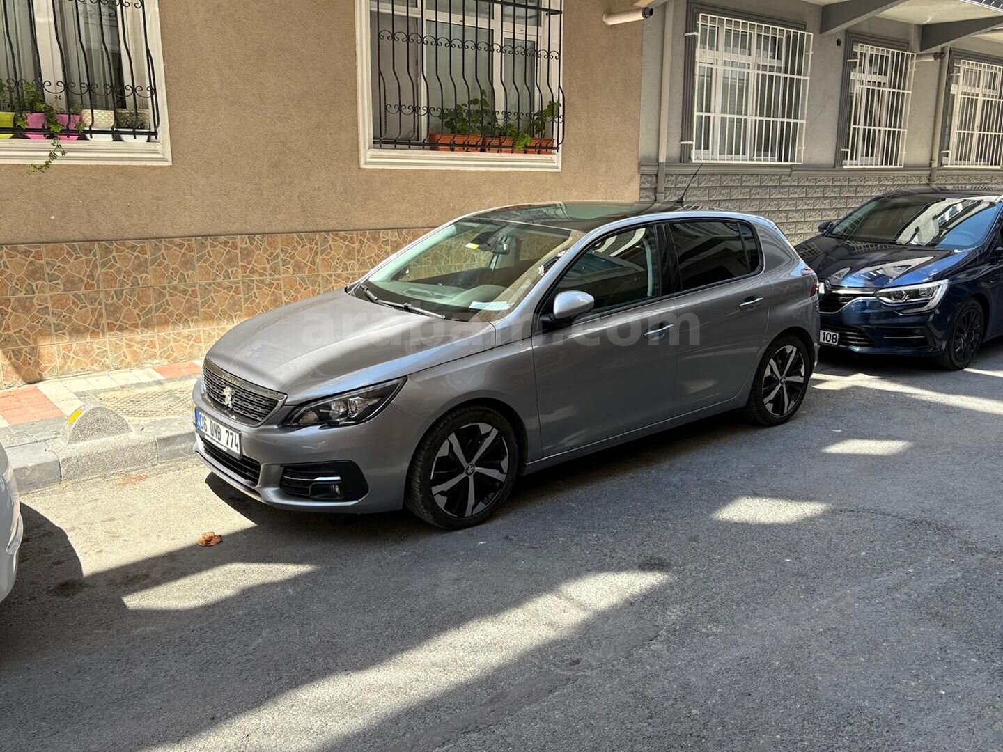 SAHİBİNDEN PEUGEOT 308 1.2 PURETECH STYLE TECH 2021 MODEL İSTANBUL
