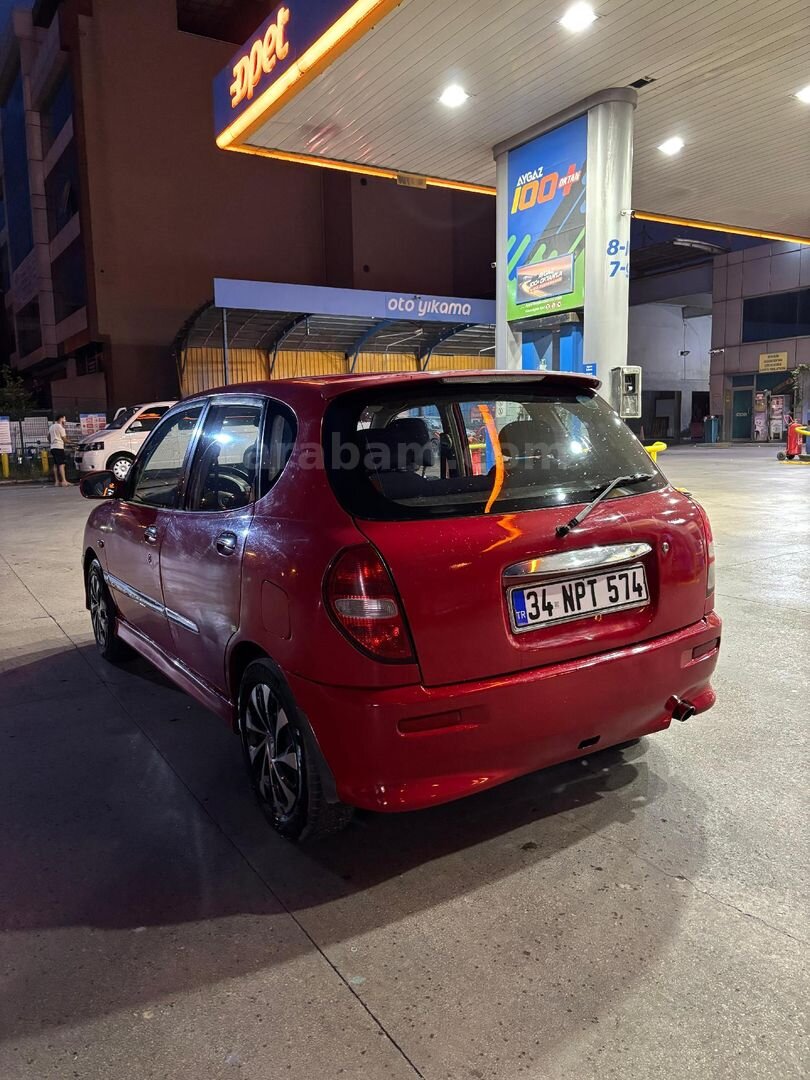 Sahibinden Daihatsu Sirion 1.3 2003 Model İstanbul 242.000 km Kırmızı 4