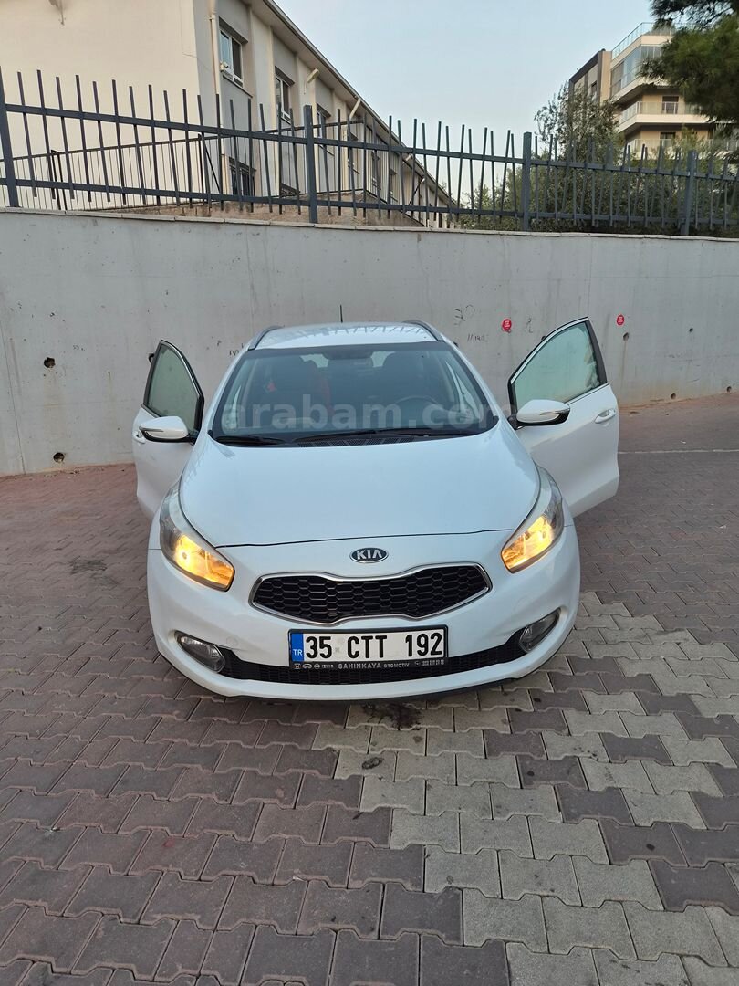 Sahibinden Kia Ceed 1.6 CRDi Concept SW 2012 Model İzmir 153.000 km Beyaz 5