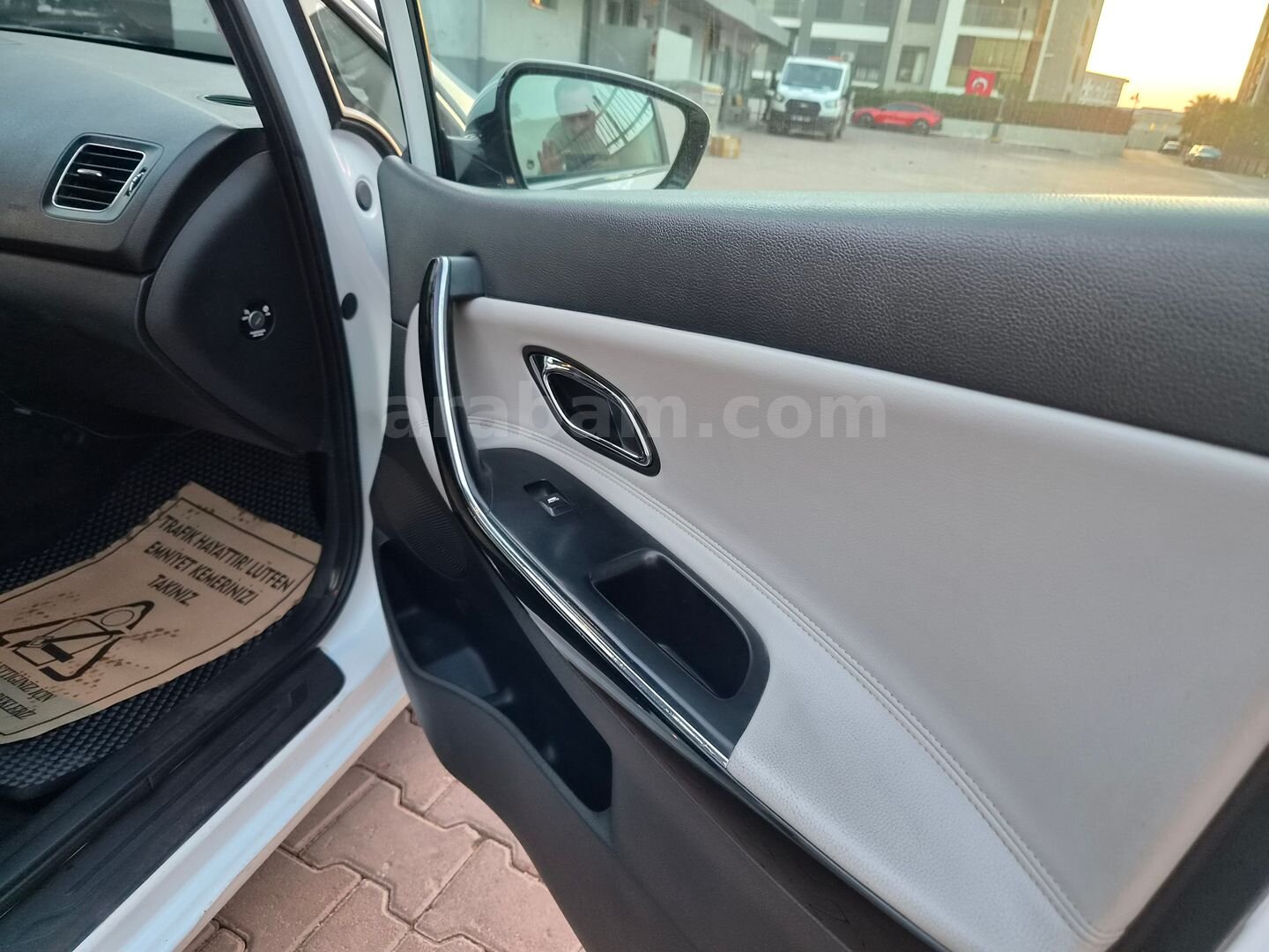 Sahibinden Kia Ceed 1.6 CRDi Concept SW 2012 Model İzmir 153.000 km Beyaz 7