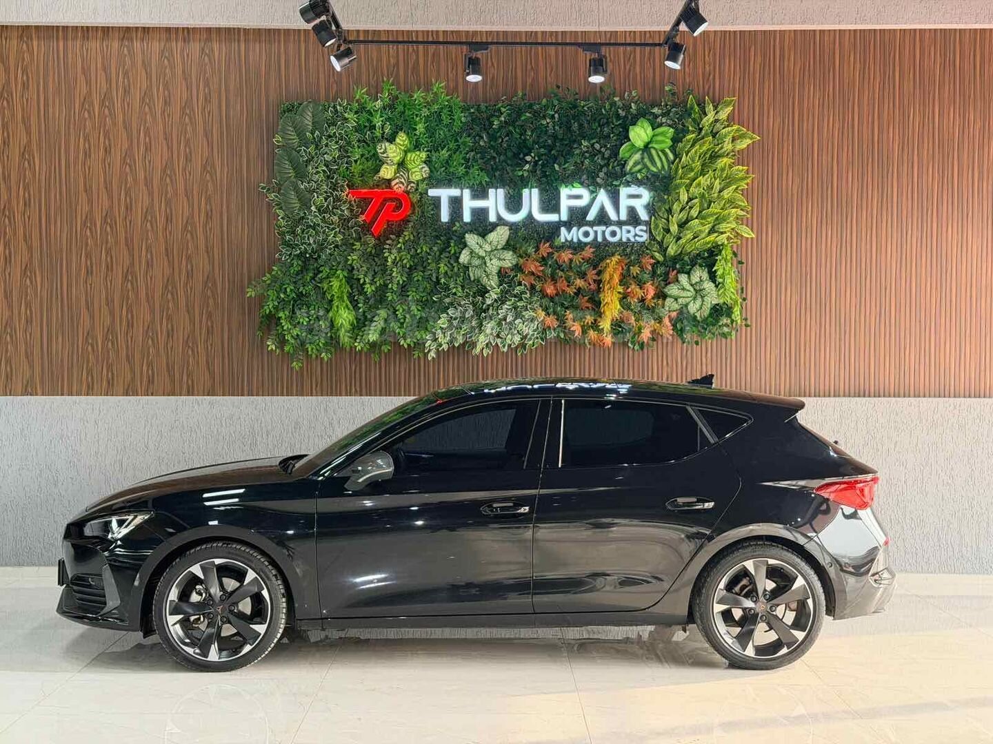 Sahibinden Cupra Leon 1.5 eTSI Standart 2023 Model Kocaeli 52.000 km Siyah 3