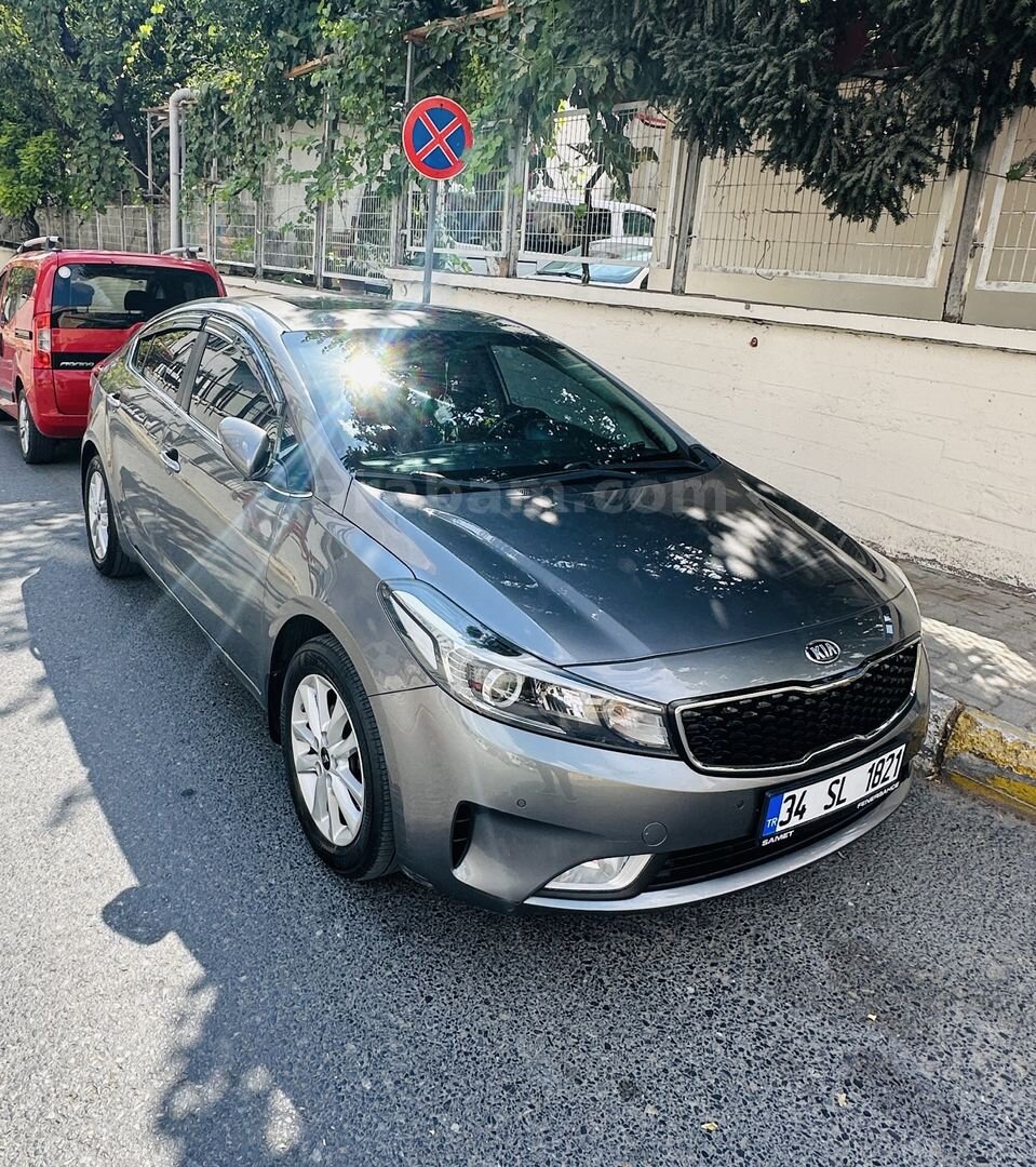 Sahibinden Kia Cerato 1.6 CRDi Concept Plus 2016 Model İstanbul 137.000 km Füme 3