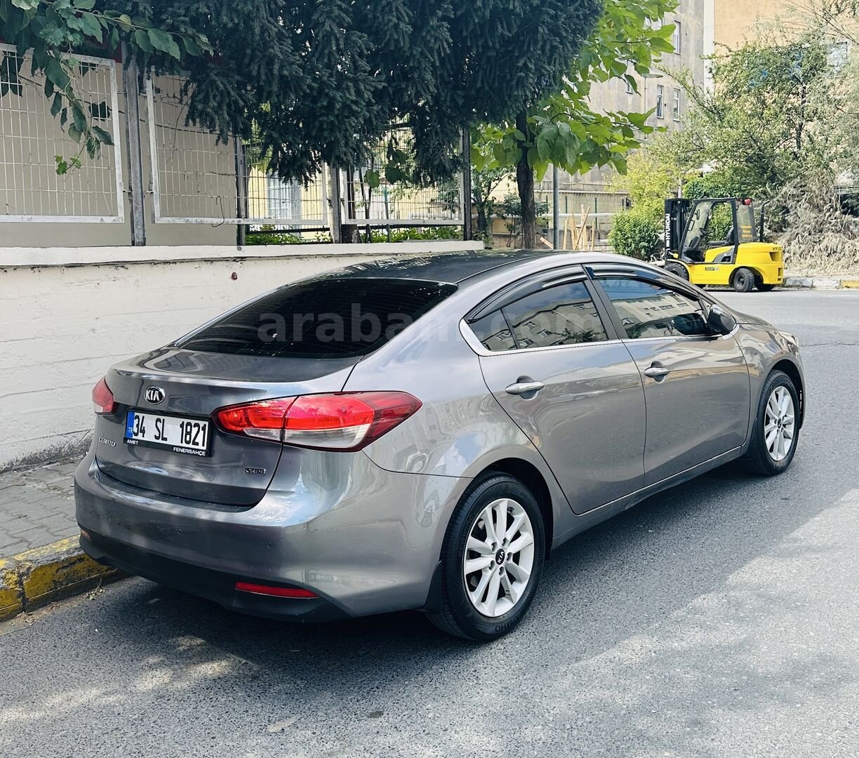 Sahibinden Kia Cerato 1.6 CRDi Concept Plus 2016 Model İstanbul 137.000 km Füme 7
