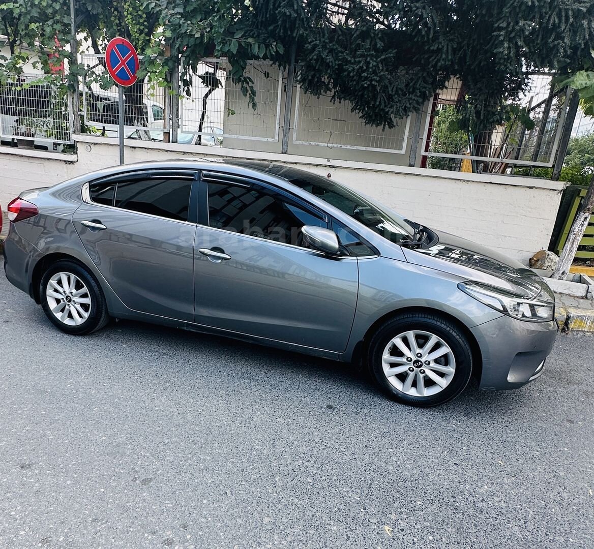 Sahibinden Kia Cerato 1.6 CRDi Concept Plus 2016 Model İstanbul 137.000 km Füme 1