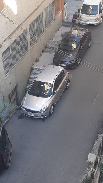 Sahibinden Kia Ceed 1.6 CRDi Motion 2011 Model İstanbul 214.000 km Gri (Gümüş)