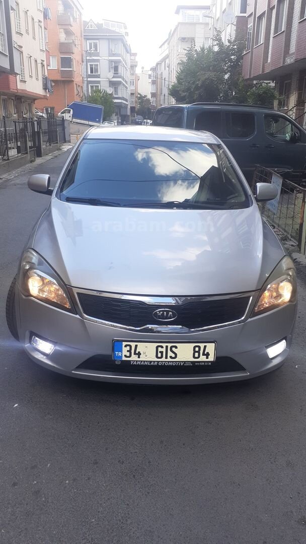 Sahibinden Kia Ceed 1.6 CRDi Motion 2011 Model İstanbul 214.000 km Gri (Gümüş) 2