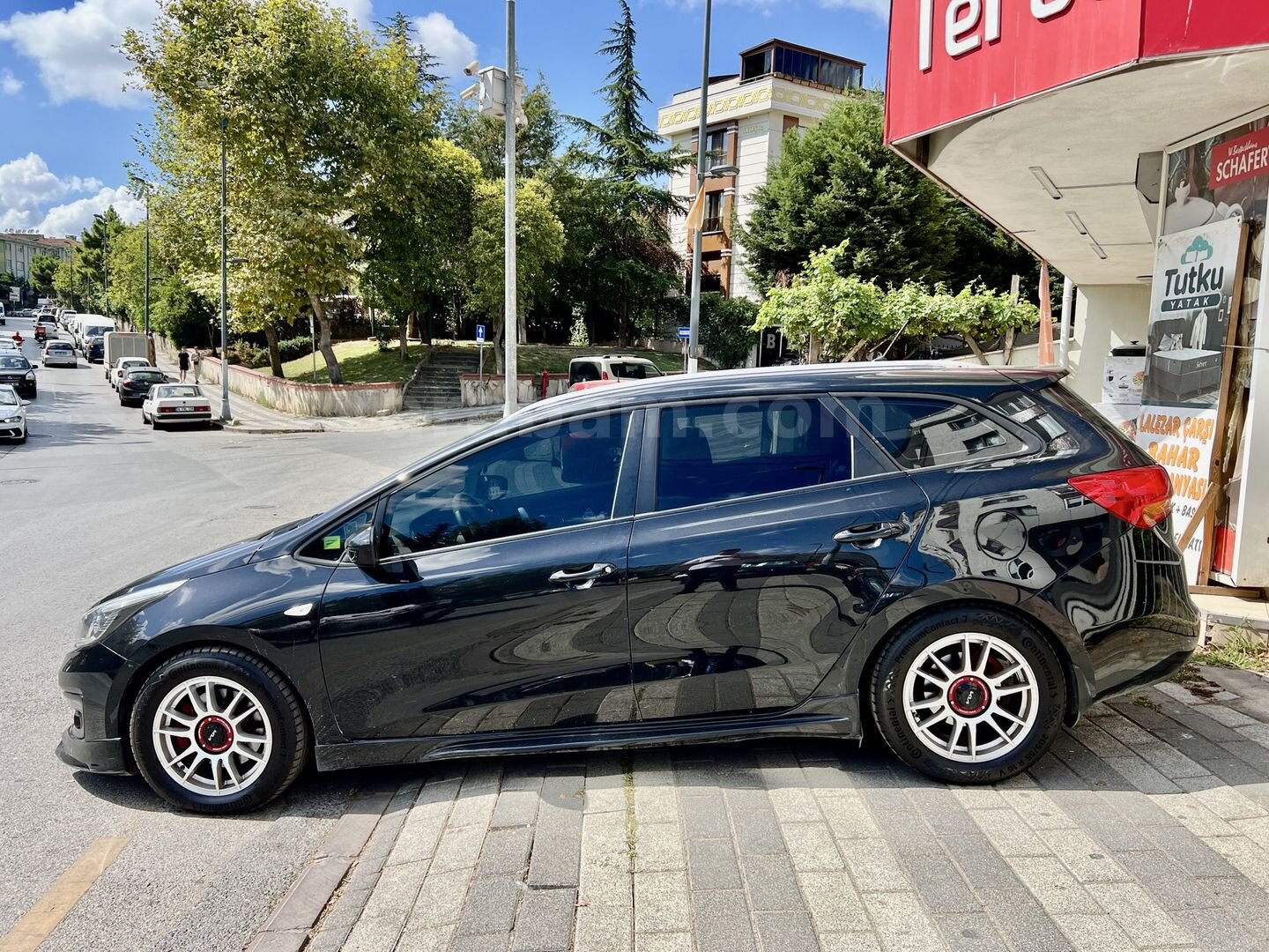 Sahibinden Kia Ceed 1.6 CRDi Comfort SW 2015 Model İstanbul 209.000 km Siyah 5