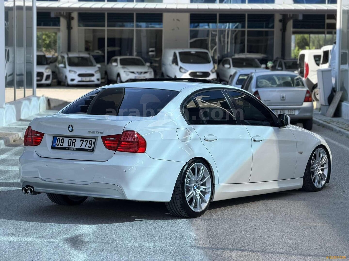 Galeriden BMW 3 Serisi 320d Comfort 2011 Model Denizli 213.000 km Beyaz 6