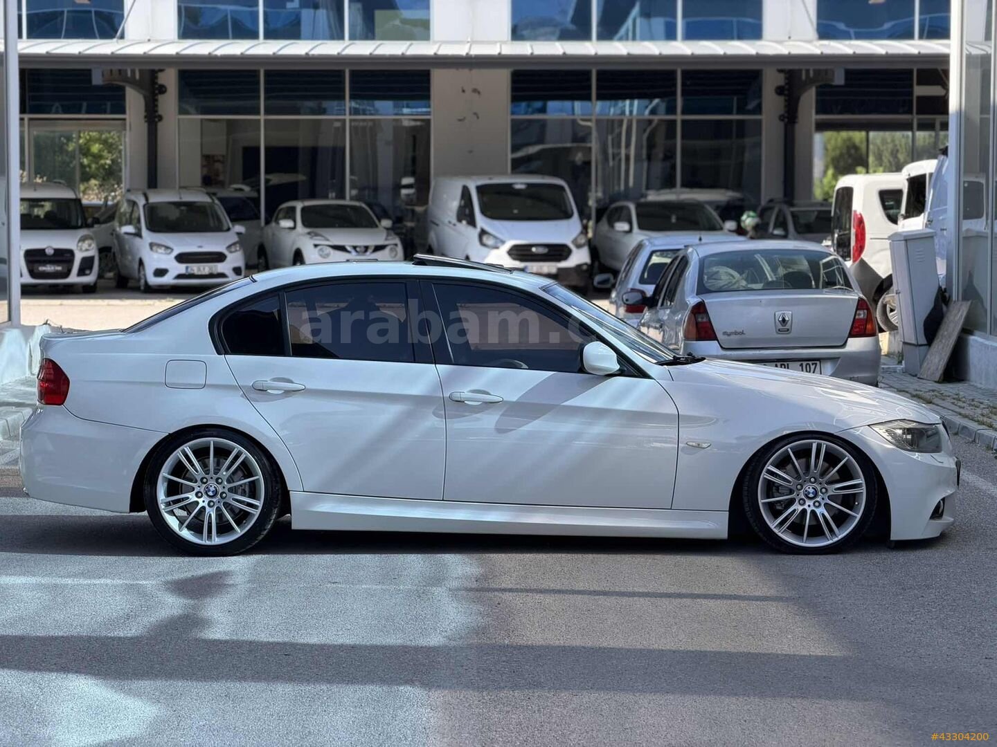 Galeriden BMW 3 Serisi 320d Comfort 2011 Model Denizli 213.000 km Beyaz 5