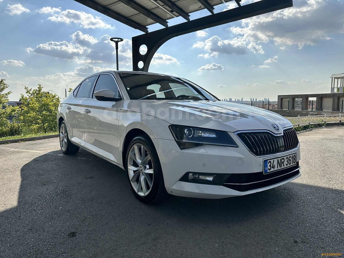 Galeriden Skoda SuperB 1.6 TDI Prestige 2015 Model Ankara 307.000 km Beyaz 2