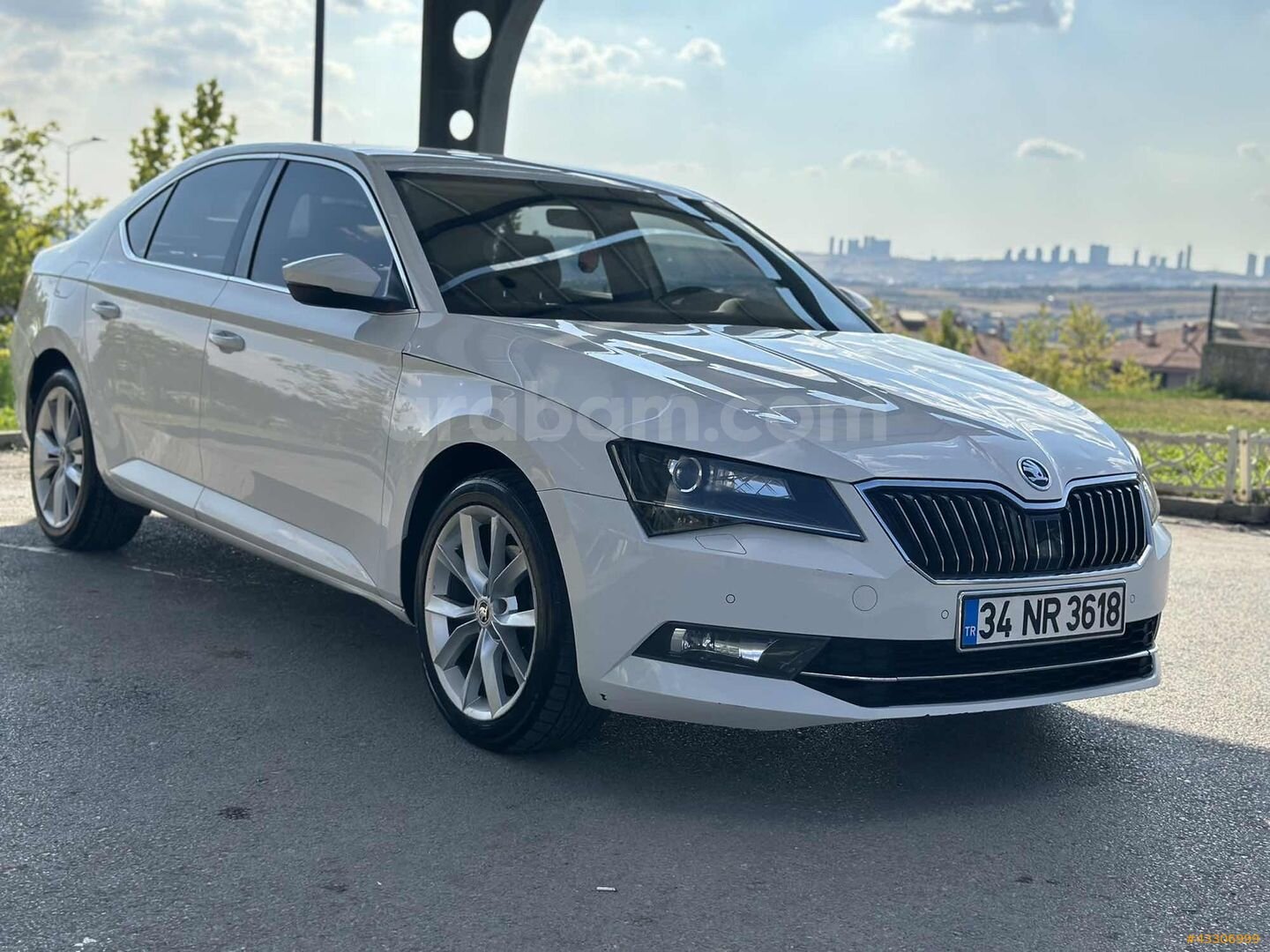 Galeriden Skoda SuperB 1.6 TDI Prestige 2015 Model Ankara 307.000 km Beyaz 1