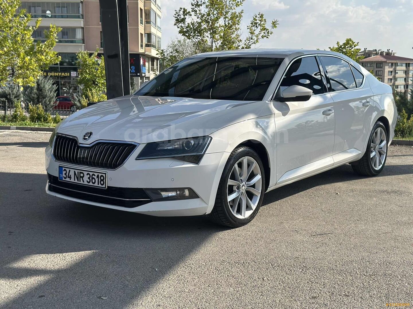 Galeriden Skoda SuperB 1.6 TDI Prestige 2015 Model Ankara 307.000 km Beyaz 6