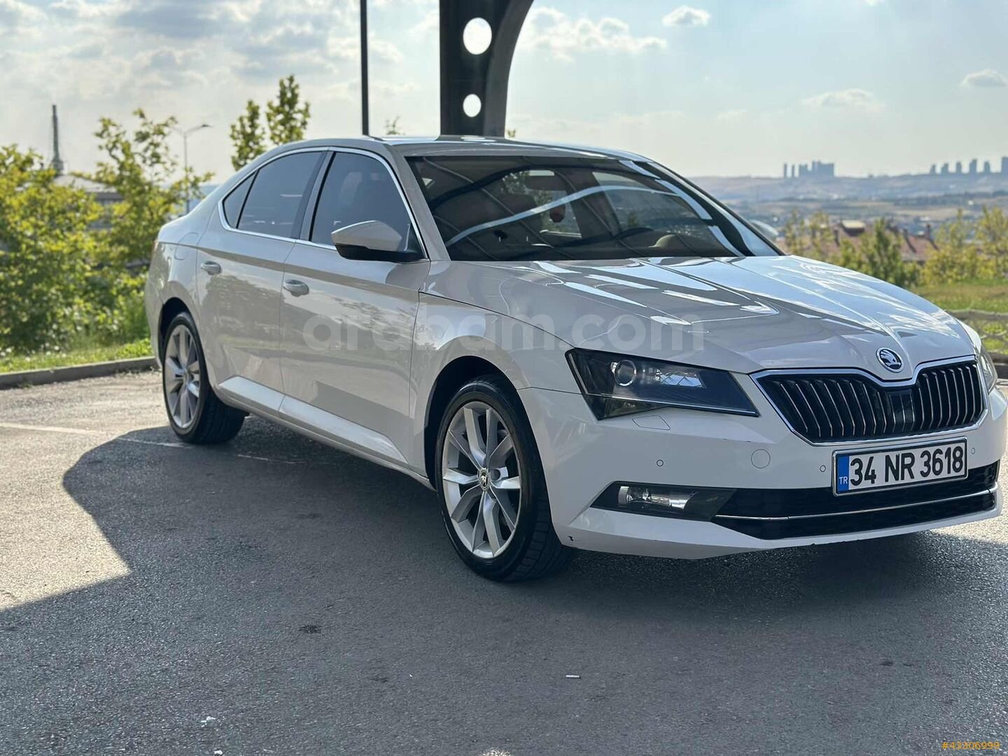 Galeriden Skoda SuperB 1.6 TDI Prestige 2015 Model Ankara 307.000 km Beyaz 3