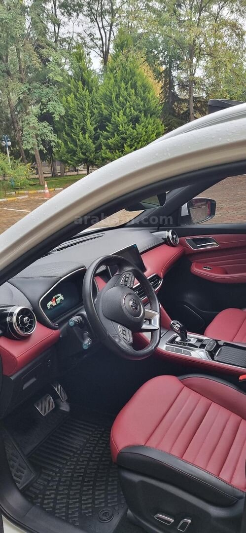 Sahibinden MG HS 1.5 T-GDI Luxury 2023 Model Ordu 42.800 km Beyaz 3