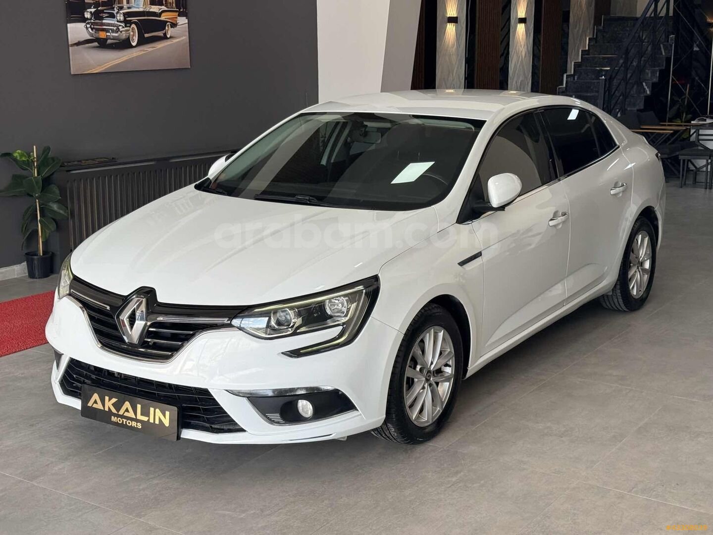 Galeriden Renault Megane 1.5 Blue DCI Touch 2020 Model Aksaray 130.000 km Beyaz 3