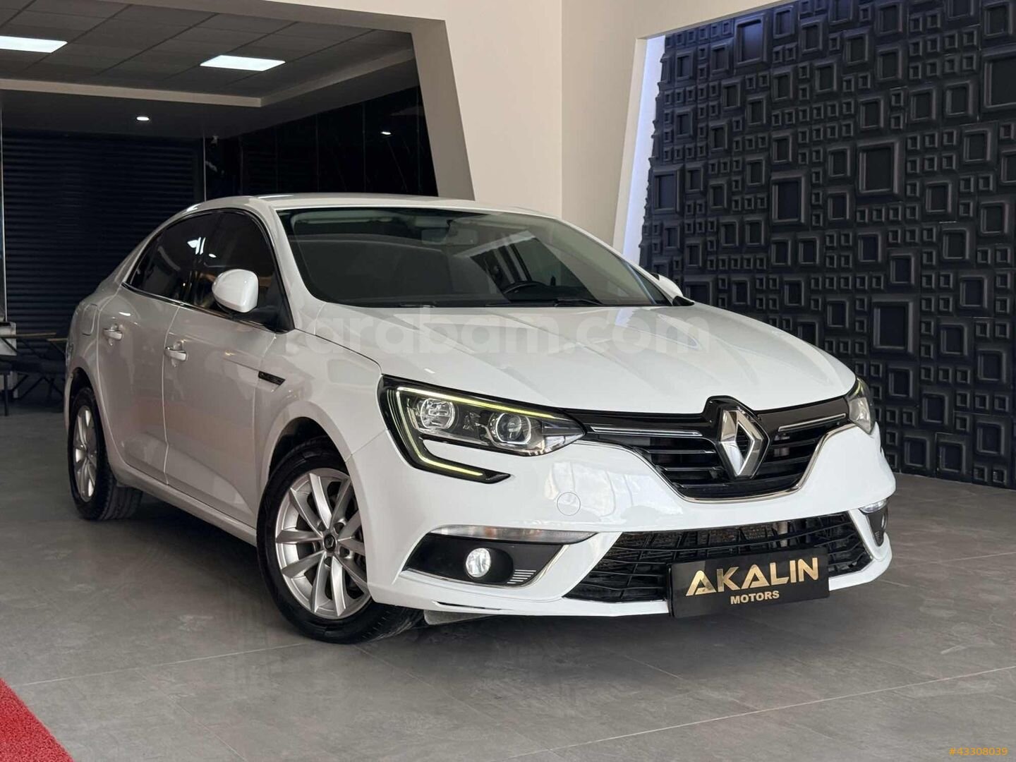 Galeriden Renault Megane 1.5 Blue DCI Touch 2020 Model Aksaray 130.000 km Beyaz 7