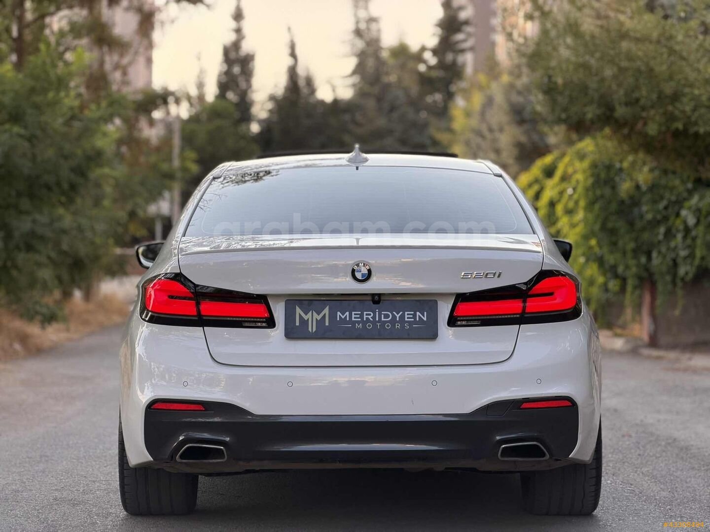 Galeriden BMW 5 Serisi 520i Executive M Sport 2017 Model Kahramanmaraş 230.000 km Beyaz 4