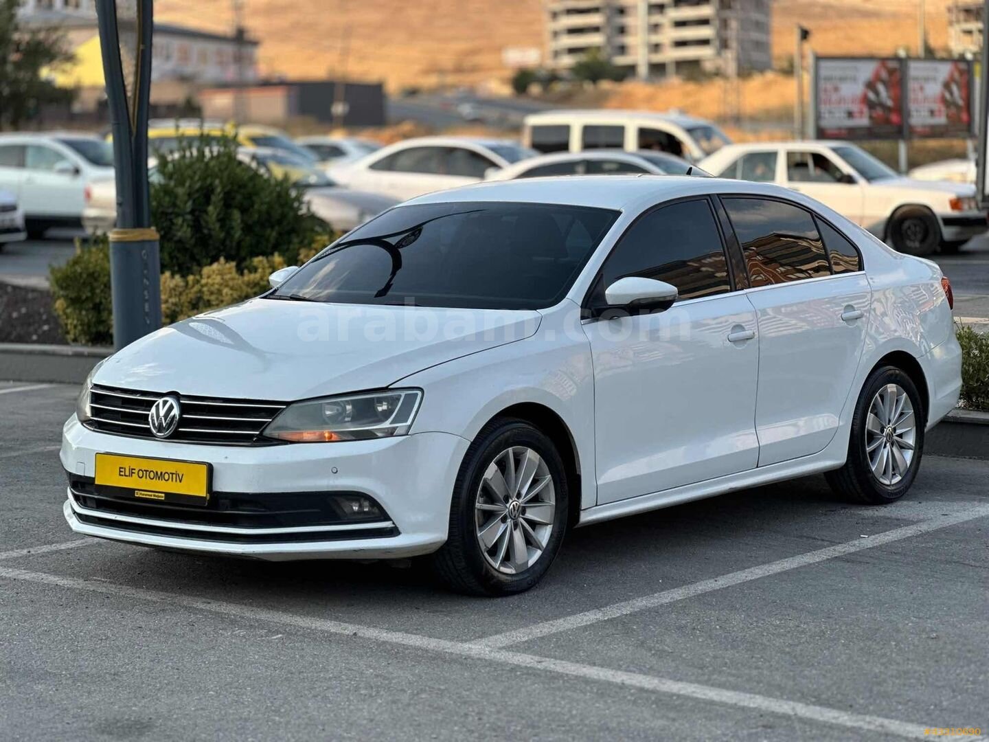 Galeriden Volkswagen Jetta 1.6 TDi Comfortline 2014 Model Gaziantep 281.000 km Beyaz 3