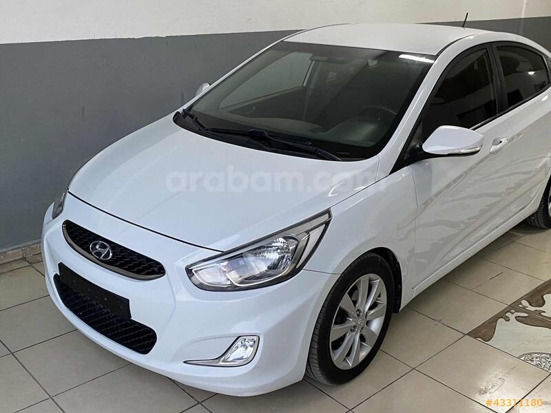 Galeriden Hyundai Accent Blue 1.6 CRDI Mode Plus 2018 Model Gaziantep 281.000 km Beyaz