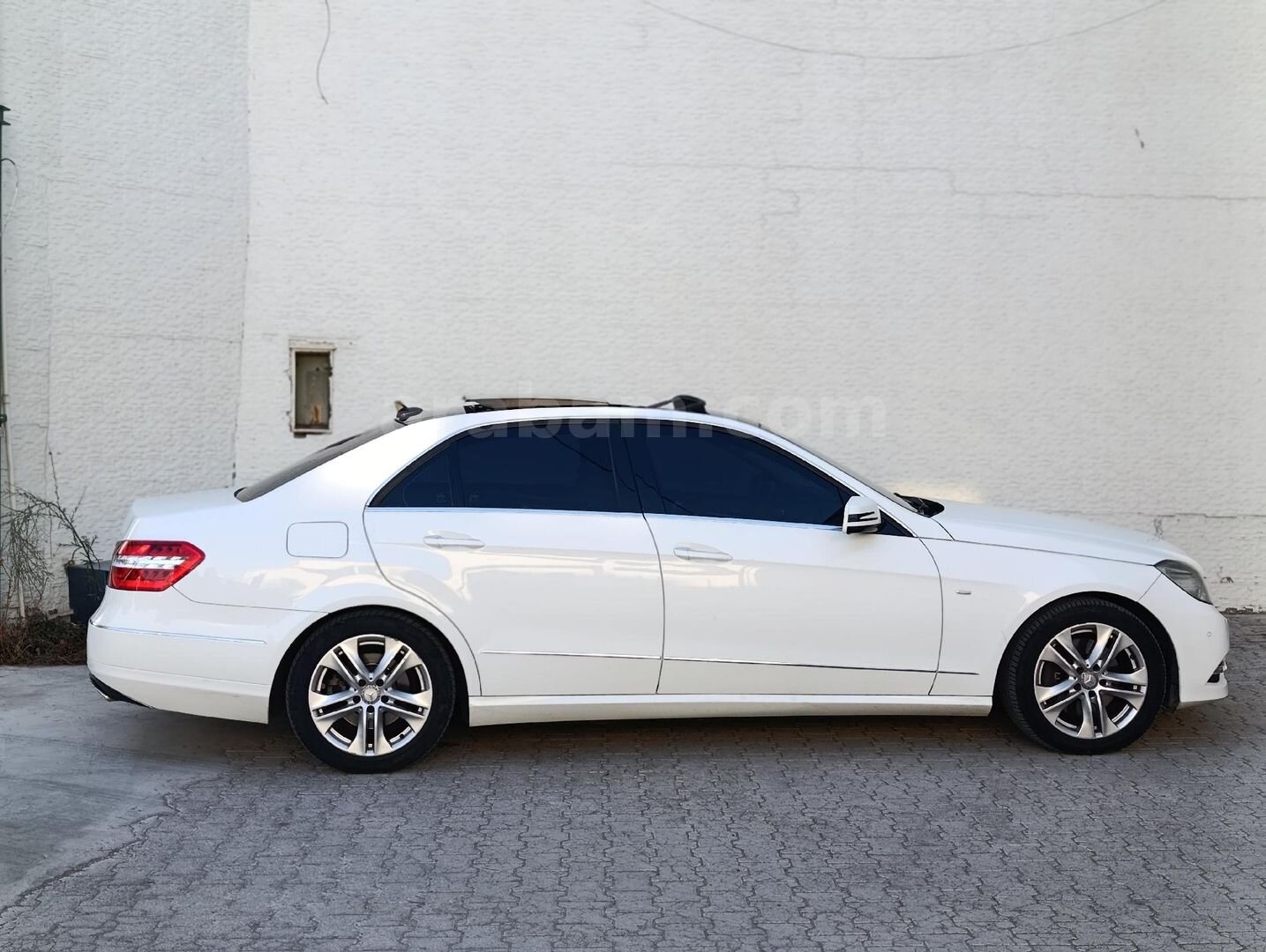 Galeriden Mercedes - Benz E 250 CGI AMG Premium 2013 Model İzmir 178.000 km Beyaz 7