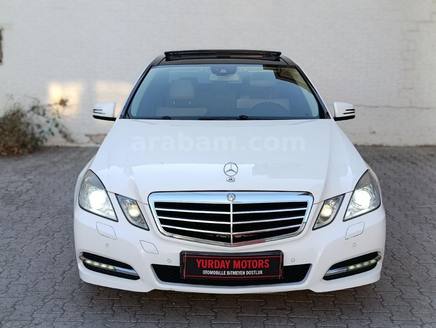 Galeriden Mercedes - Benz E 250 CGI AMG Premium 2013 Model İzmir 178.000 km Beyaz 2