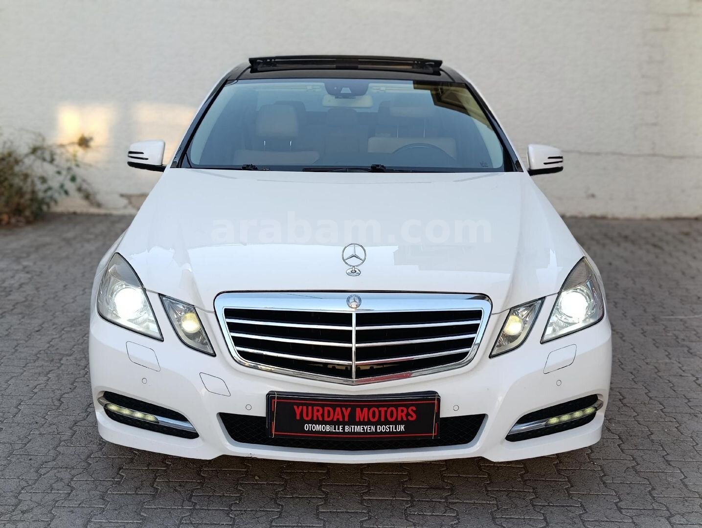 Galeriden Mercedes - Benz E 250 CGI AMG Premium 2013 Model İzmir 178.000 km Beyaz 1