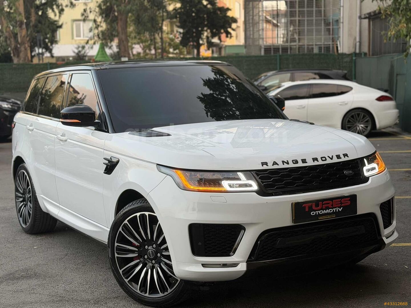 TURES OTOMOTİVDEN 2013 ORJ RANGE ROVER. 2.050.000 TL KREDİ 36 AY 2