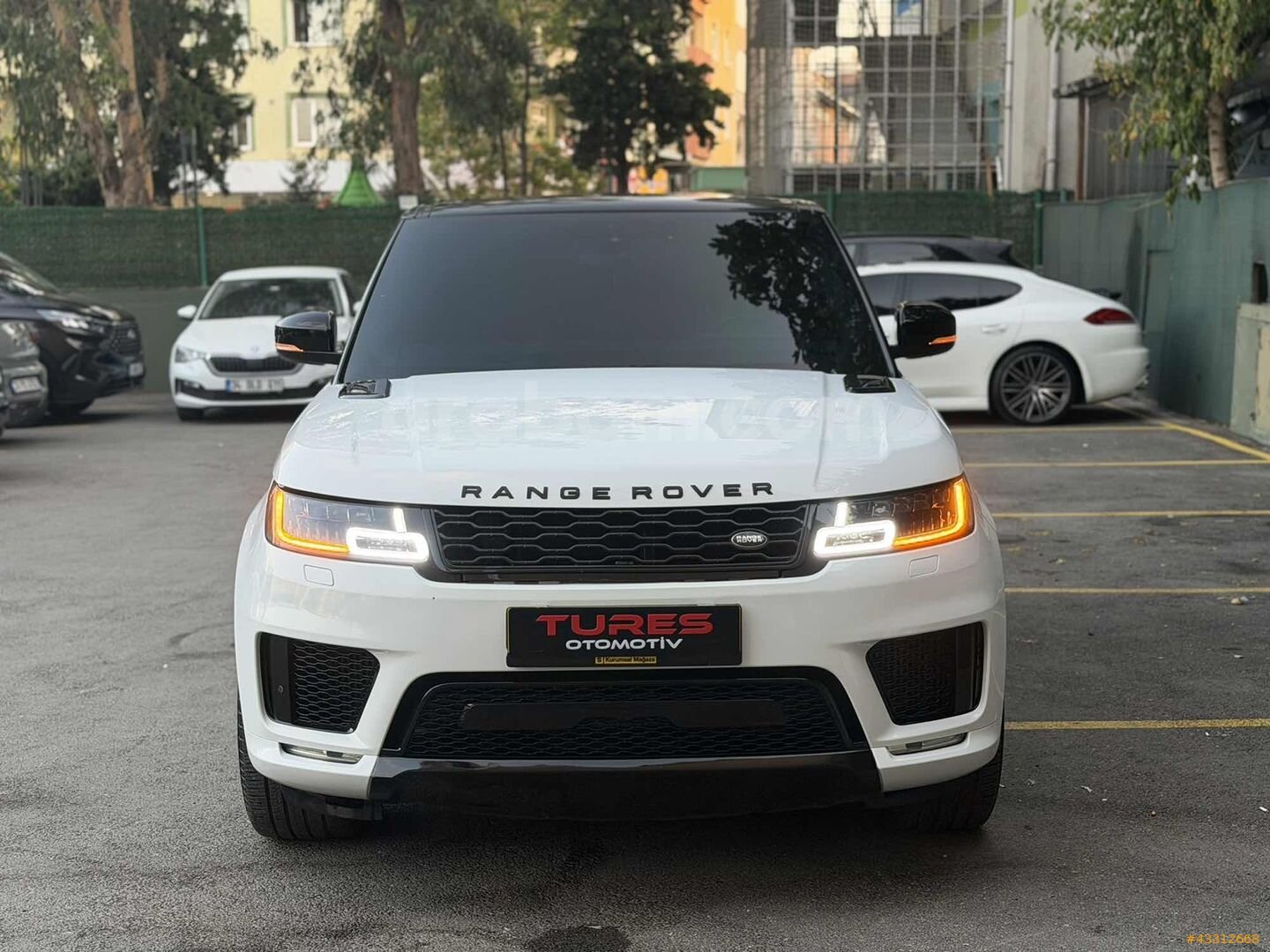 TURES OTOMOTİVDEN 2013 ORJ RANGE ROVER. 2.050.000 TL KREDİ 36 AY 4