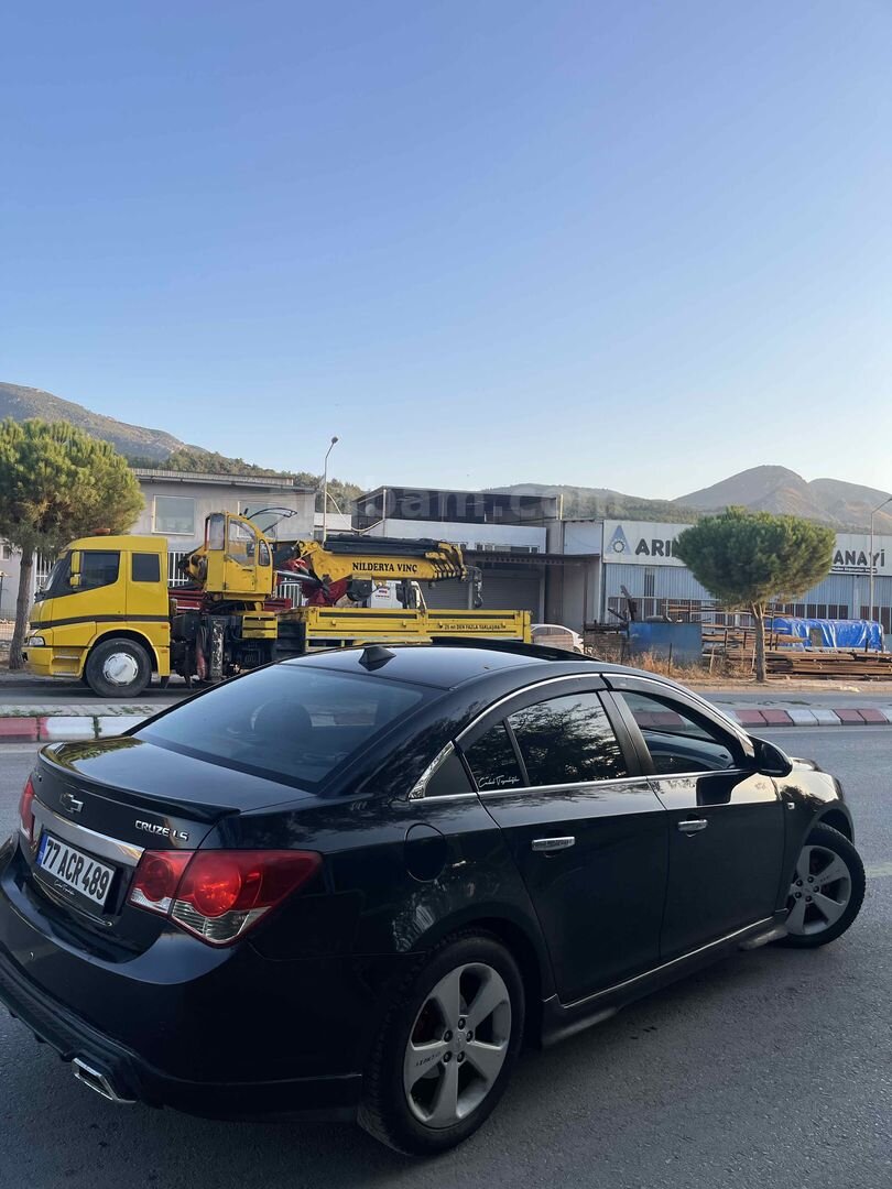 Sahibinden Chevrolet Cruze 1.6 LS Plus 2011 Model Manisa 208.000 km Siyah 5