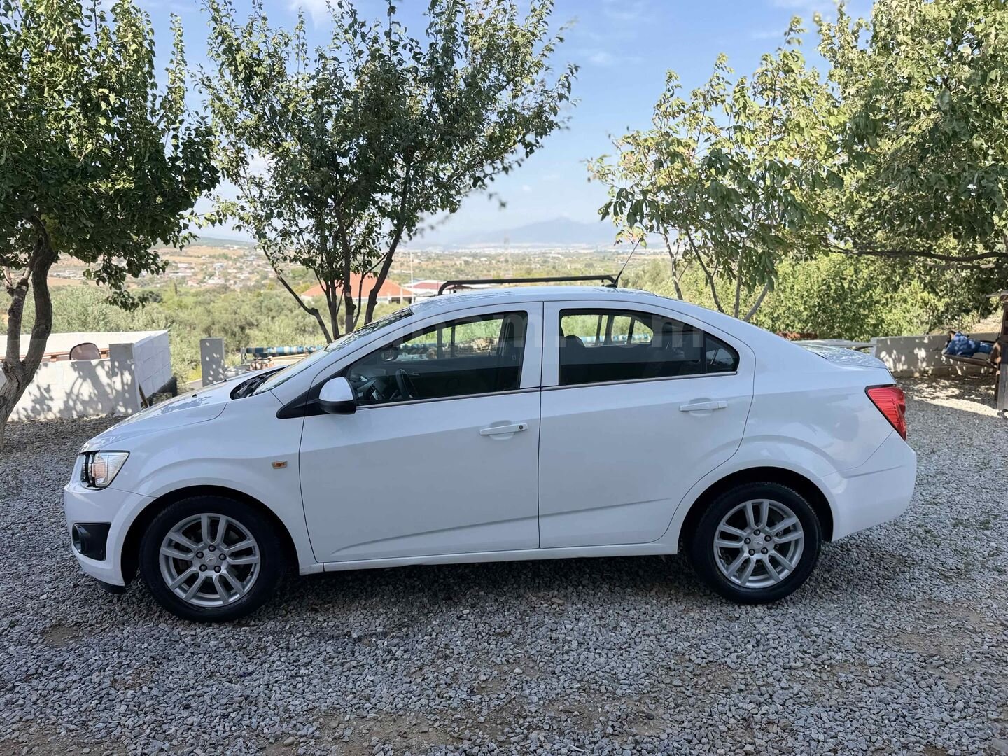 Galeriden Chevrolet Aveo 1.3 D LTZ 2012 Model İzmir 390.000 km Beyaz 4